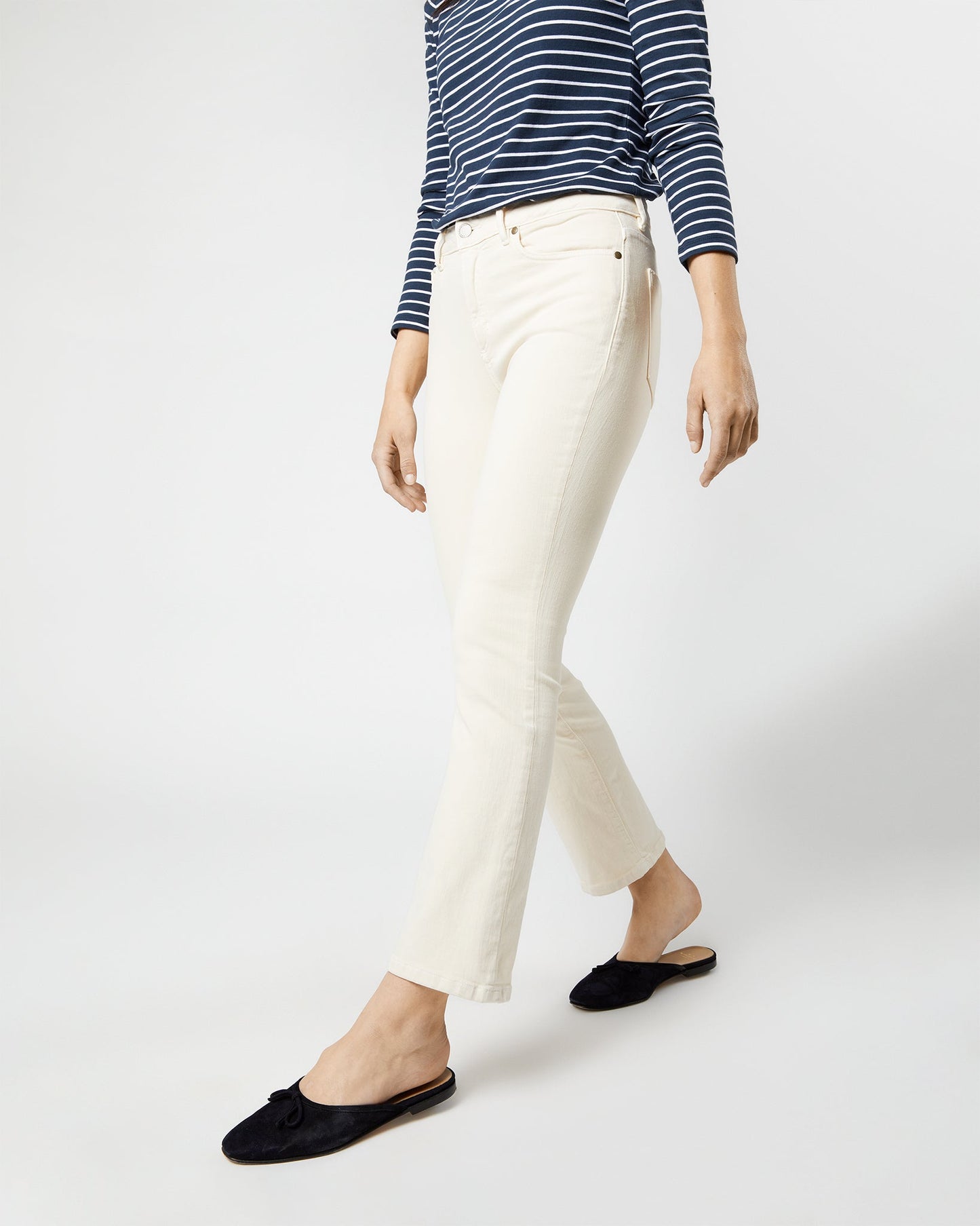 Flare Cropped 5-Pocket Jean in Natural Stretch Denim