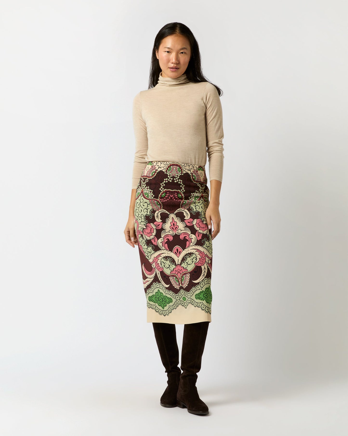 Pencil Skirt in Portal Placée Envers Satin